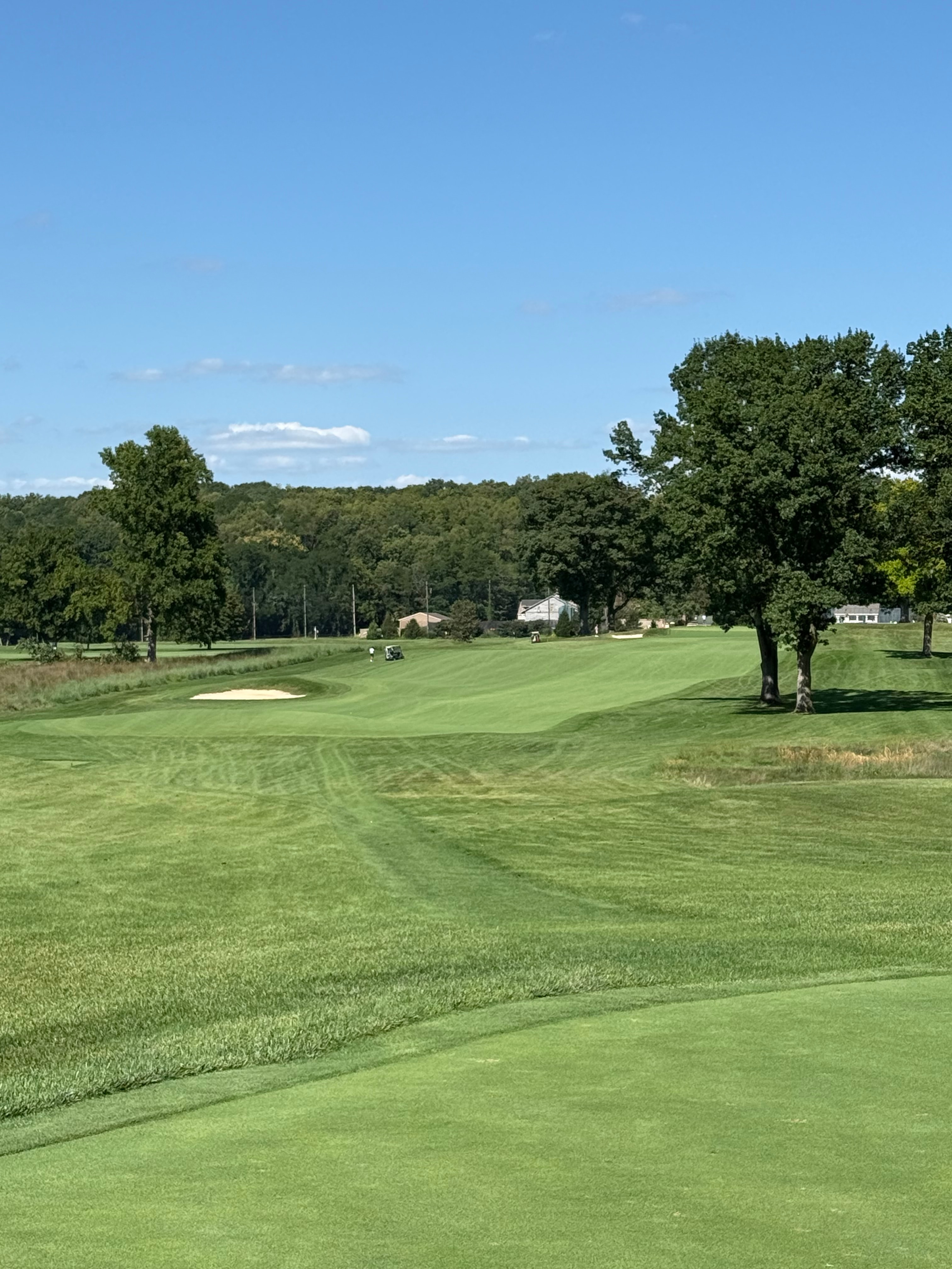 The long, deceptive closing green on the 18th hole at Moraine