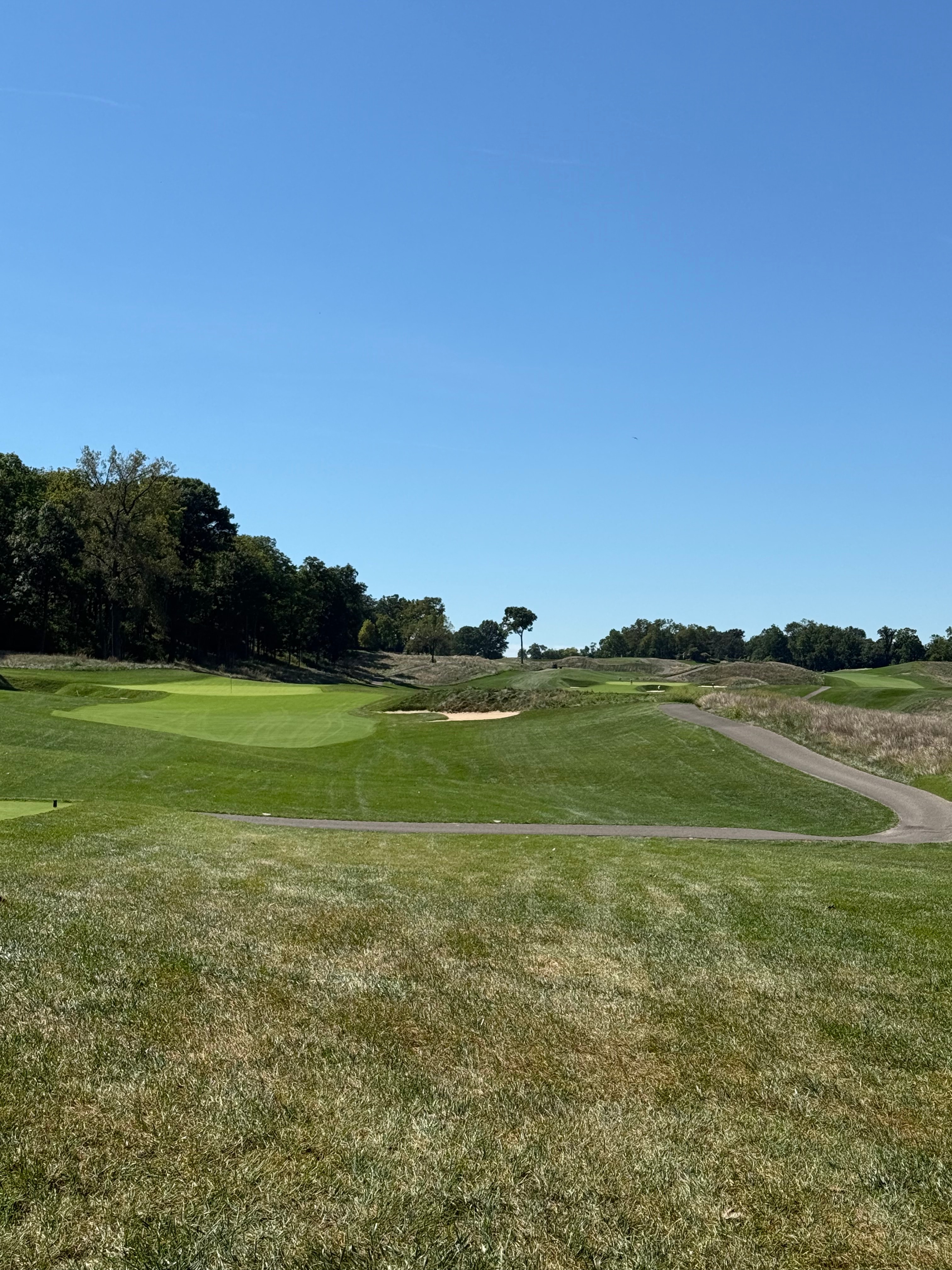 The long par-3 2nd hole at Moraine Country Club